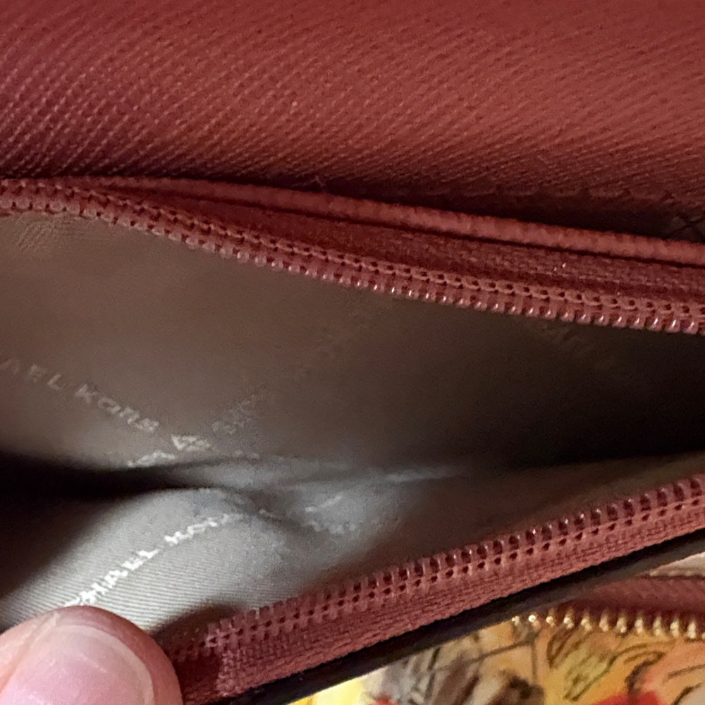 Michael Kors Rose Wallet - Picture 10 of 12